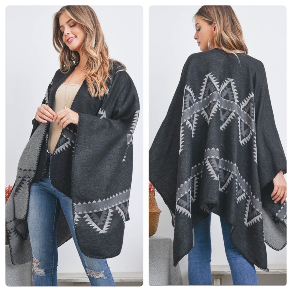 ❤️ One size soft ruana poncho